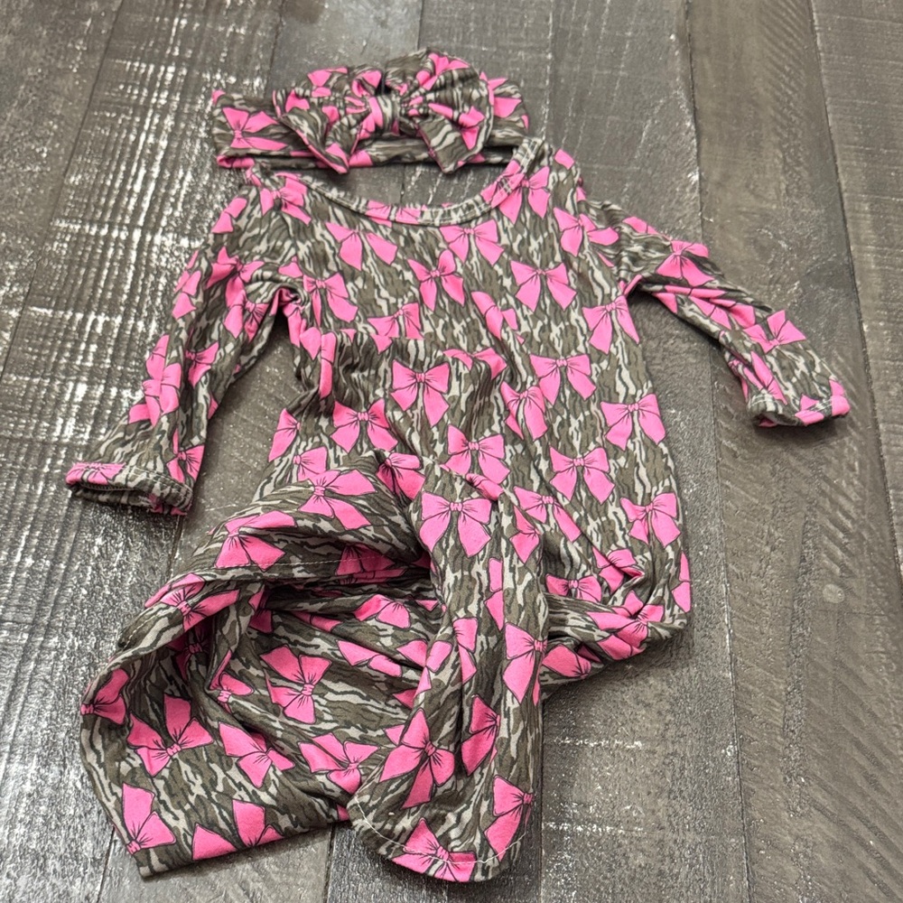 Boutique pink bow newborn night gown head bow set